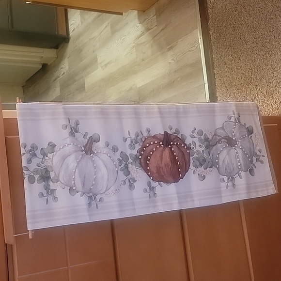 THE FARMHOUSE  RACHEL ASHWELL TABLE RUNNER - Picture 2 of 6